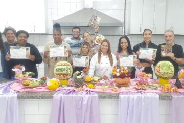 Formatura: Curso de Esculturas em Frutas e Legumes