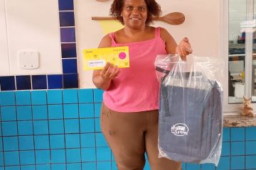 Premiação de 15 anos de associação: CARMELITA TEREZINHA DE BARROS Empresa APETECE SISTEMAS DE ALIMENTACAO S.A