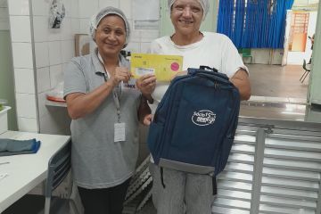 Premiação de 15 anos de associação: MARIA LUIZA SANTOS DE JESUS Empresa  VERDE MAIS SERVICOS DE ALIMENTACAO LTDA