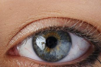 Cartilha sobre saúde ocular na infância orienta pais e professores