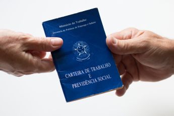 Brasil supera 1,34 milhão de novos empregos com carteira assinada em 2025