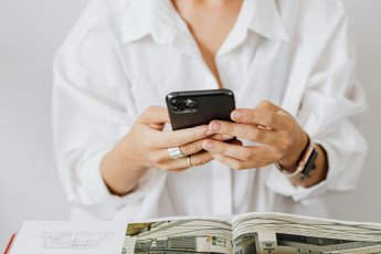 INSS alerta para golpe com aplicativo falso de reembolso